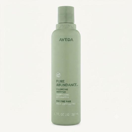 Champú diseñado específicamente para aportar volumen al cabello fino.